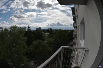 PREDAJ: 2 izbový byt s balkónom, Petržalka, Vilová ul.- BRAT - 4
