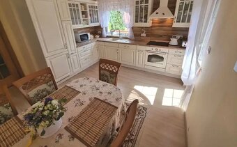 Rodinný dom s veľkým pozemkom (1109 m²) v Česku - 4