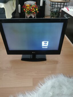 LG 22LE3300 - 4
