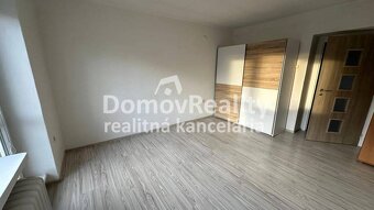 Na predaj 2+1 izbový byt s balkónom a pekným výhľadom - 4
