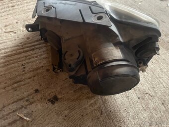 Predné práve svetlo VW passat b6 - 4
