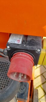 Predám štiepačku na drevo - 4