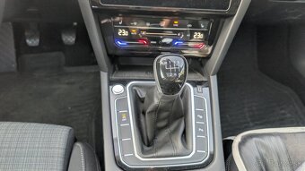 Volkswagen Passat B8 2.0 TDI 110kw r.2021 - 4