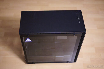 Predám skriňu NZXT H700 - 4