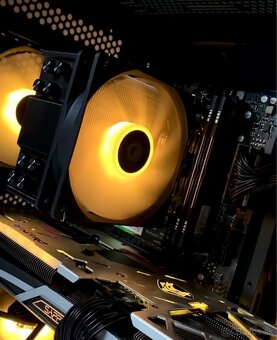Počtač ryzen 5 8400f RX6700 Xt nitro+ - 4