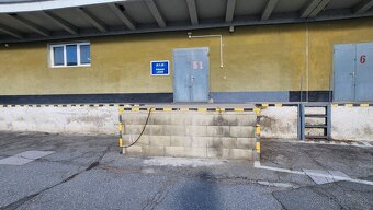 PRENÁJOM Čistý sklad s kanceláriou a nakladacou rampou 100m2 - 4