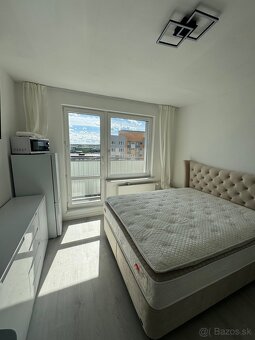 Garsonka v centre v balkónom - 4