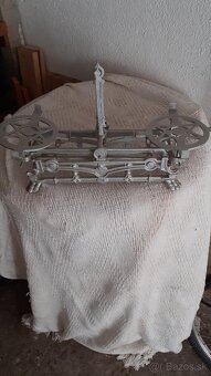 Predám staré žehličky a váhu. - 4