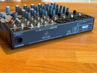 Behringer Xenyx 1202 - 4