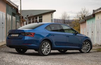 Škoda Superb 2.0 TDI DSG Style - 4