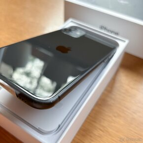 iPhone 11 - 128GB Gray - 4