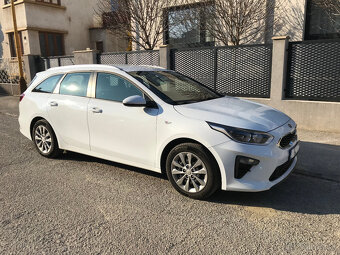 KIA Cee’d Sporty Wagon 1.6 CRDi Silver - 4