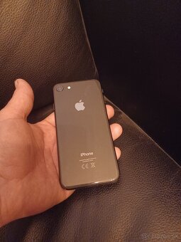 Predám krásný a plne funkčný Iphone 8 - 256GB verzia - 4