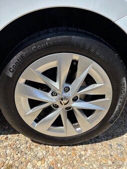 Škoda Octavia Combi 2.0 TDI SCR Style DSG - 4
