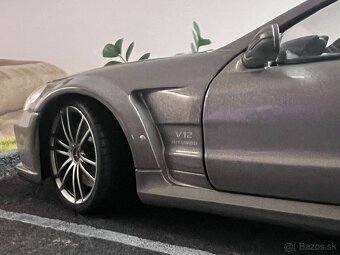 1:18 Mercedes-Benz SL65 AMG V12 Black Series - Mondo Models - 4