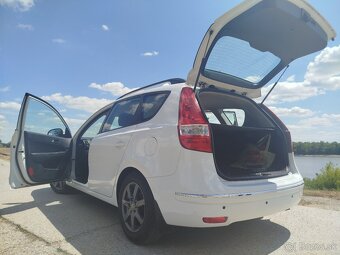 HYUNDAI - 4