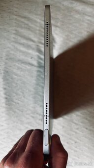 Apple iPad Air 4th gen 64GB - 4