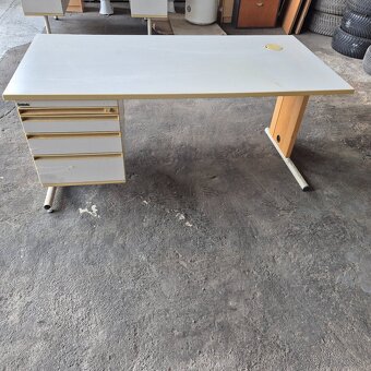 Predam kancelarske stoly a skrinky - 4