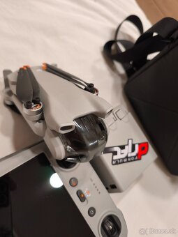 DJI Mini 3 Fly More Combo (DJI RC) (GL) - 4