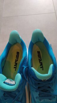 Predám nové bežecké topánky Hoka Cliffton 10 Wide + vložky - 4