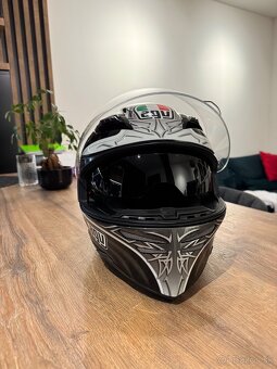 Prilba na motorku AGV (M) - 4