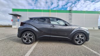 Toyota C-HR 2,0 Hybrid Dynamic Force 184 k e-CVT STYLE - 4