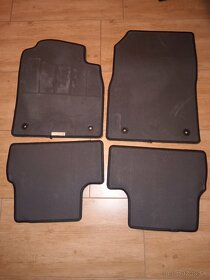 Predám originál koberčeky Chevrolet Cruze r.v.2012 - 4