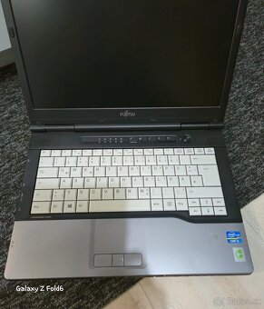 FUJITSU LifeBook S752 - Core i3 / 8 GB RAM / ?-DISK / - 4