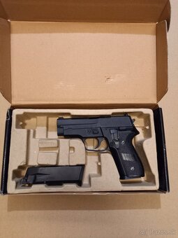 Sig Sauer WE 228, airsoft - 4