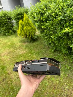 Amd 5700XT Aorus Gigabyte - 4