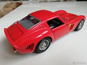 1:18 FERRARI 250 GTO Bburago - 4