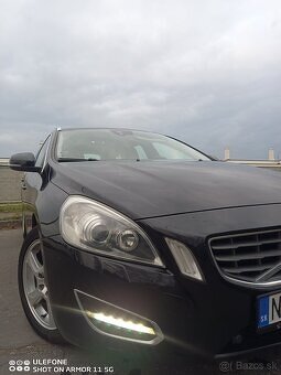 Volvo V60 2,4 D5 AWD - 4