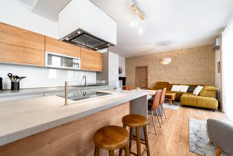 Na predaj 4 izbový, slnečný byt v Trebišove - 4