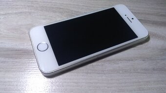iPhone SE - 4