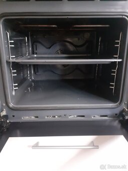 Vstavana rúra Whirlpool AKP461NB. - 4