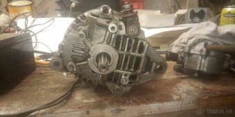 alternátor Kia Carnival Hyundai Terracan - 4