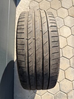 275/45 R21 a 315/40 R21 Kumho - 4