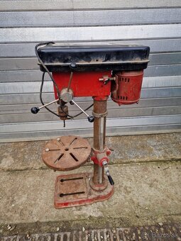 predam stojanovu vrtacku na 380 voltov - 4