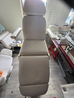 Elektrické Kosmetické křeslo /LEHÁTKO AKCE 3 motory bílé - 4