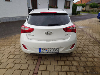 Hyundai i30 1.6 CRDi DOHC 16V Family - 4