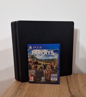 Playstation 4 Slim 500 GB - 4
