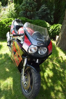 SUZUKI GSX-R 1100 - 4