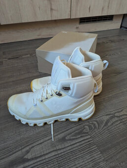 On Running - Cloudrock Waterproof (snow white) - 40 - 4