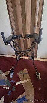 Rehabilitačné chodítko s podpornou doskou Dynawalk - 4