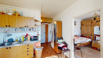 1 - IZBOVÝ PANELOVÝ BYT S BALKÓNOM - 4