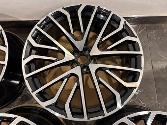 original kolesa audi r23 Audi Q8 SQ8 4M - 4