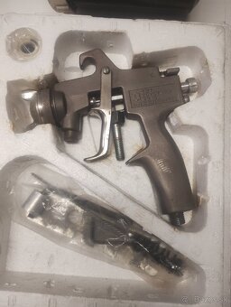 Striekacia pistol - 4