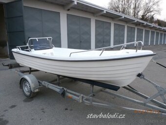 Motorový čln, loď Any 400 - 4