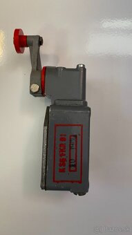 Predám rôzne koncové spínače - 4