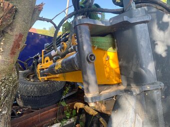 Teleskopické rameno drapak na drevo za traktor uniforest - 4